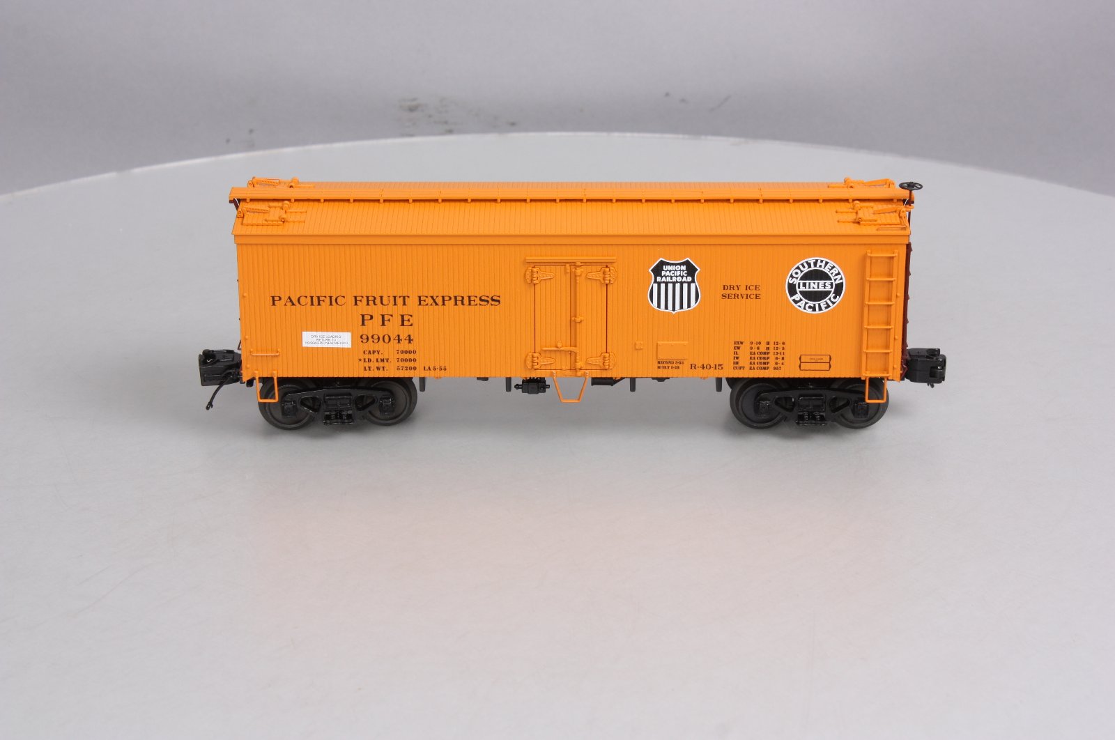 MTH 20-94337 O Pacific Fruit Express 36’ Woodsided Reefer Car #99044