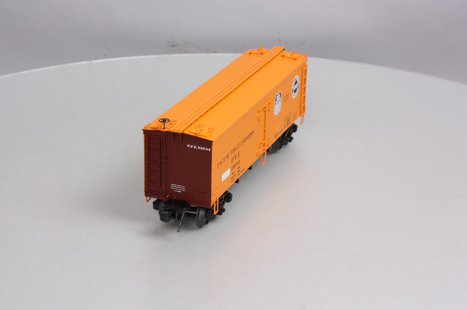MTH 20-94337 O Pacific Fruit Express 36’ Woodsided Reefer Car #99044