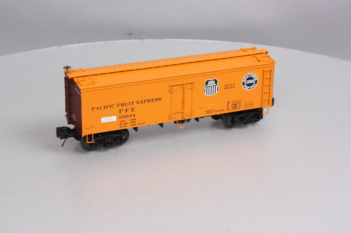 MTH 20-94337 O Pacific Fruit Express 36’ Woodsided Reefer Car #99044