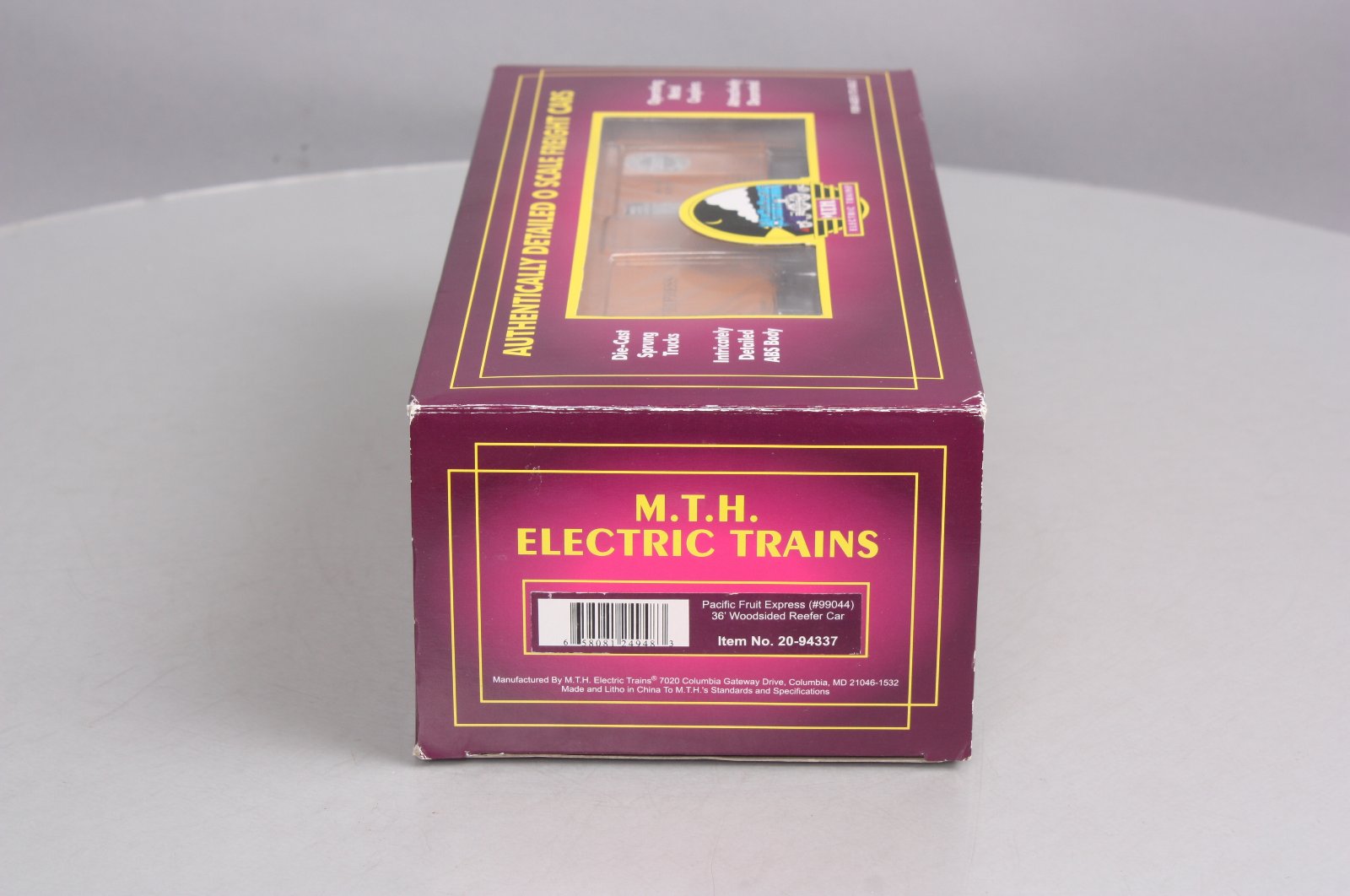 MTH 20-94337 O Pacific Fruit Express 36’ Woodsided Reefer Car #99044
