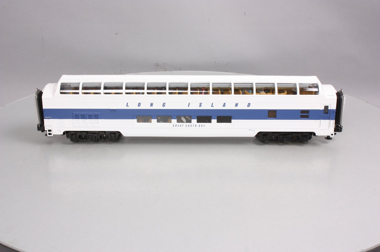 MTH 20-67201 Long Island Railroad 70' Vista Dome Passenger Car