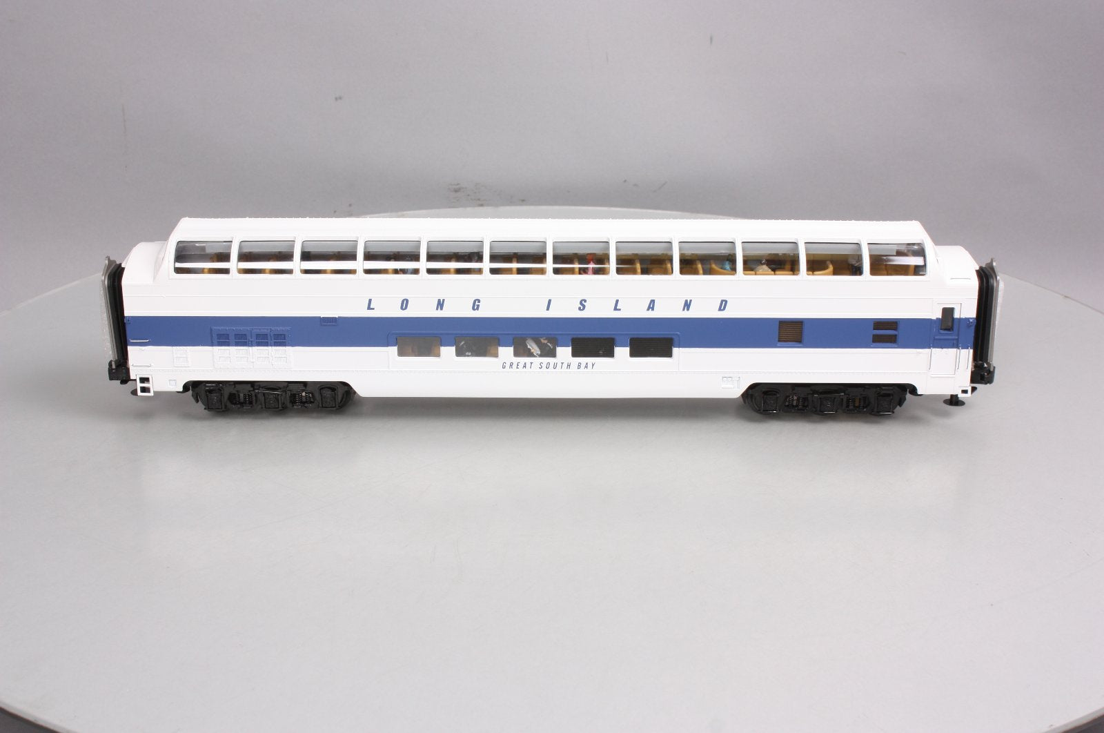 MTH 20-67201 Long Island Railroad 70' Vista Dome Passenger Car
