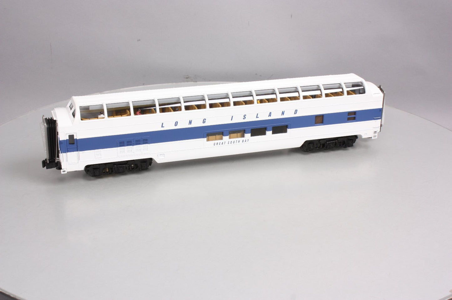 MTH 20-67201 Long Island Railroad 70' Vista Dome Passenger Car