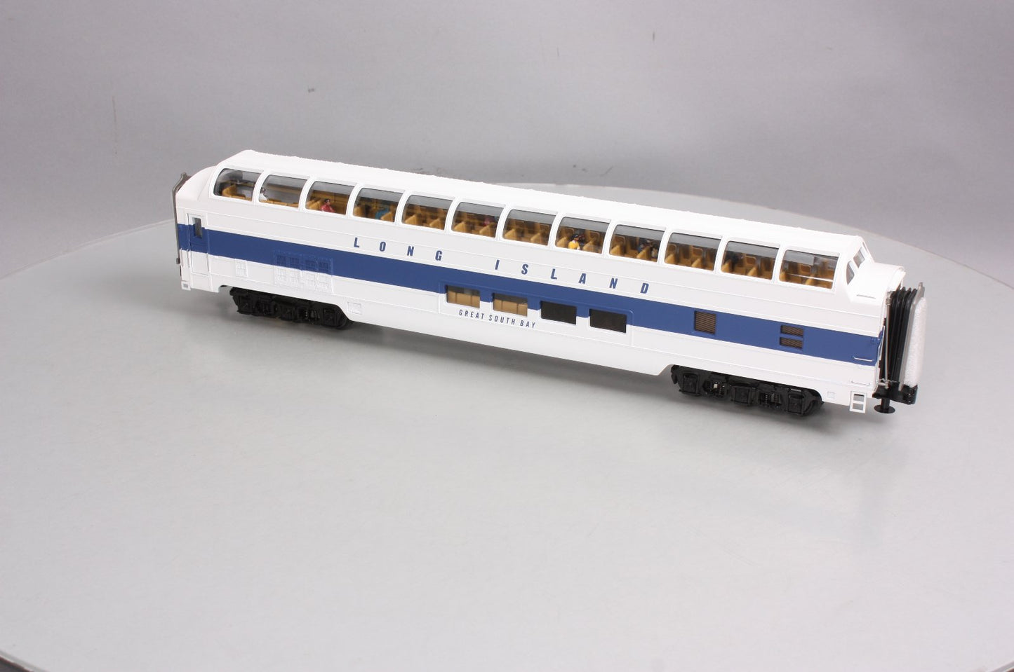 MTH 20-67201 Long Island Railroad 70' Vista Dome Passenger Car