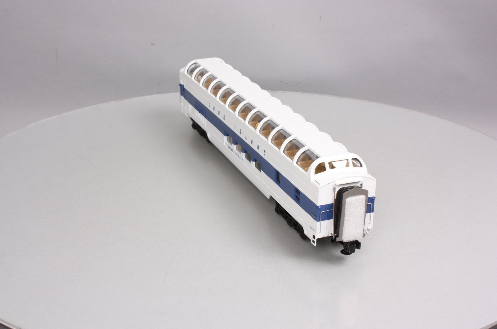 MTH 20-67201 Long Island Railroad 70' Vista Dome Passenger Car