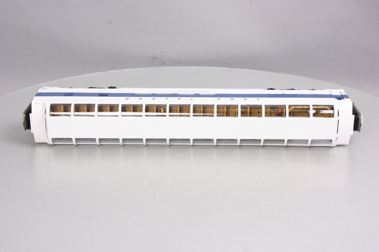 MTH 20-67201 Long Island Railroad 70' Vista Dome Passenger Car