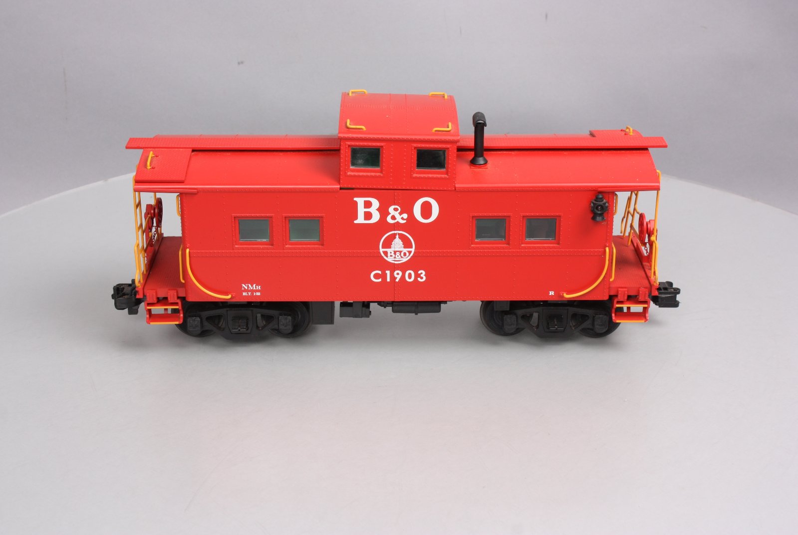 USA Trains 12152 G Scale Baltimore & Ohio Center Cupola Caboose - Metal Wheels