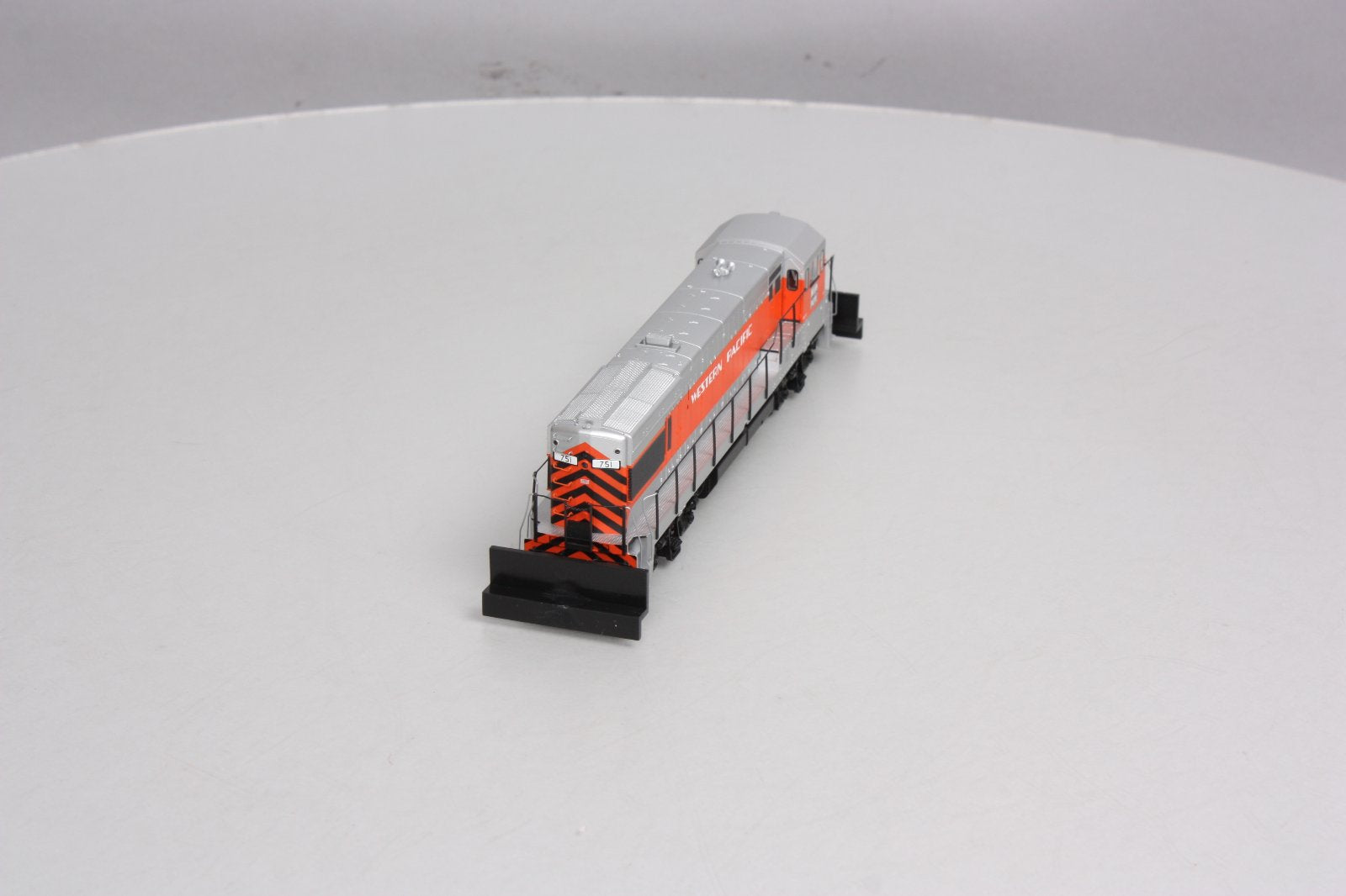 Proto 2000 31411 HO Western Pacific GE U30B Diesel Locomotive #751 w/Sound, DCC