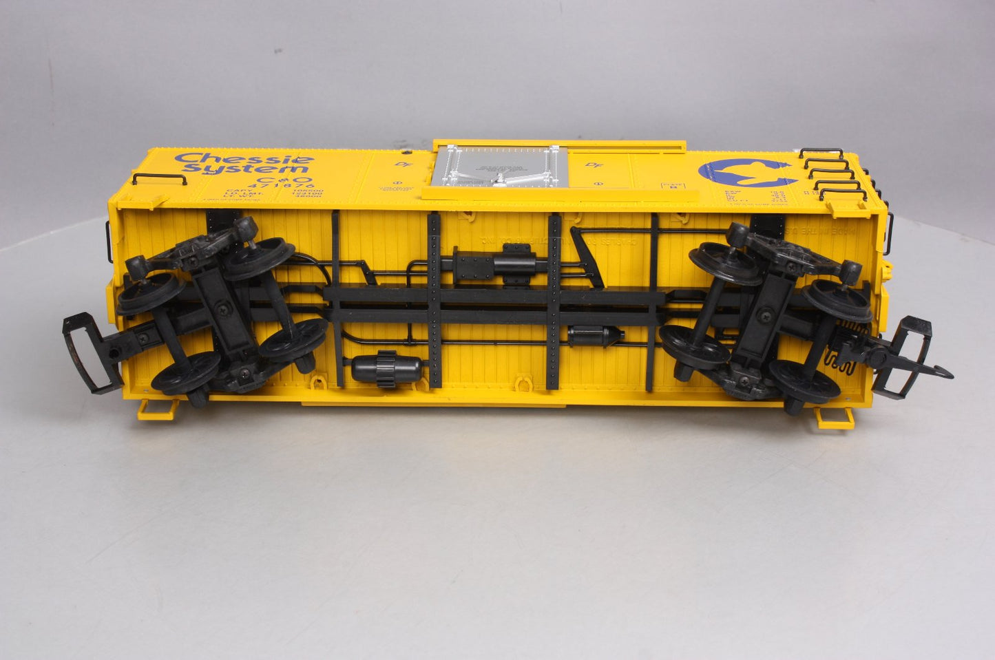 USA Trains 19044A G Chessie Steel Boxcar