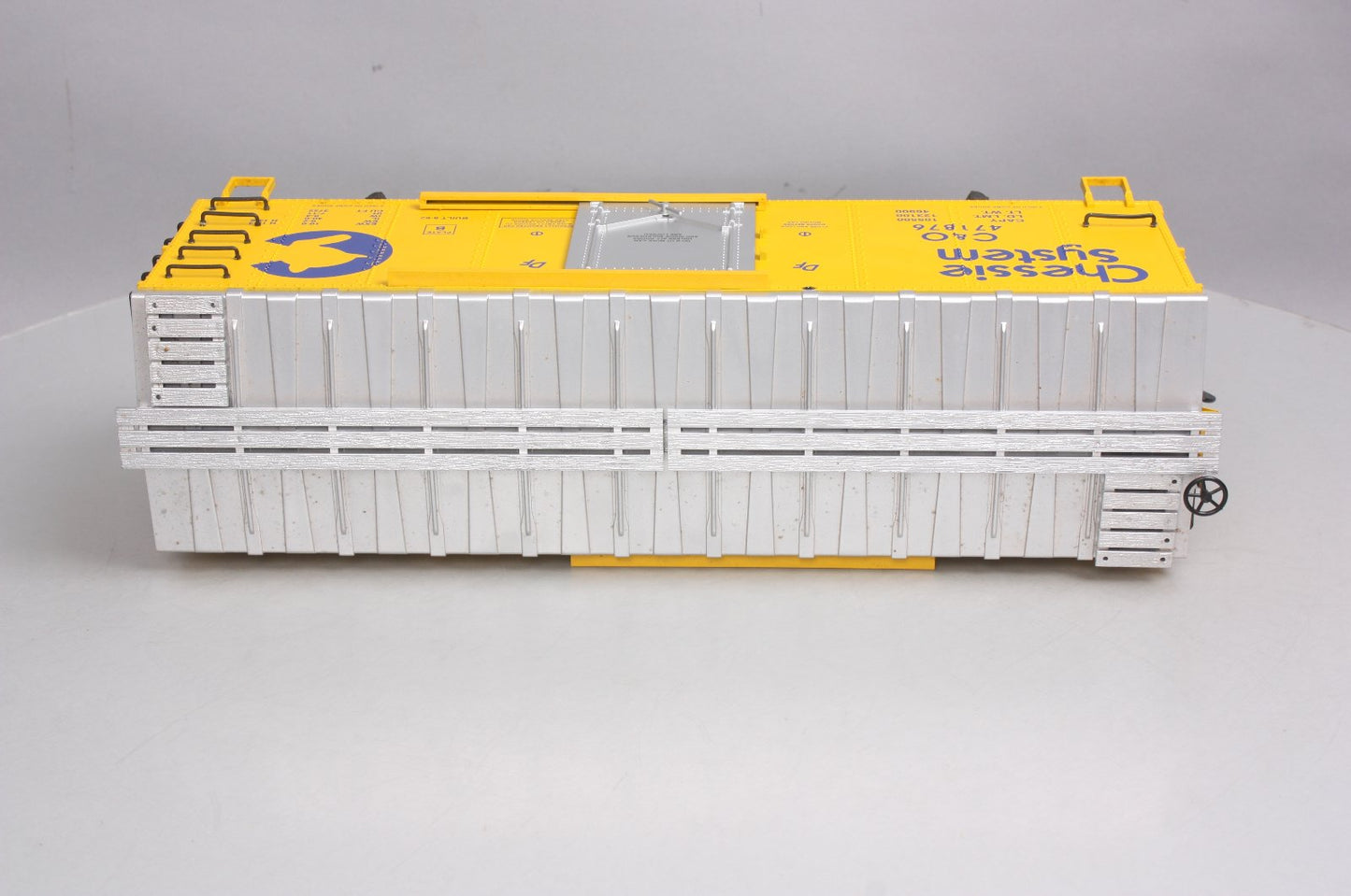 USA Trains 19044A G Chessie Steel Boxcar