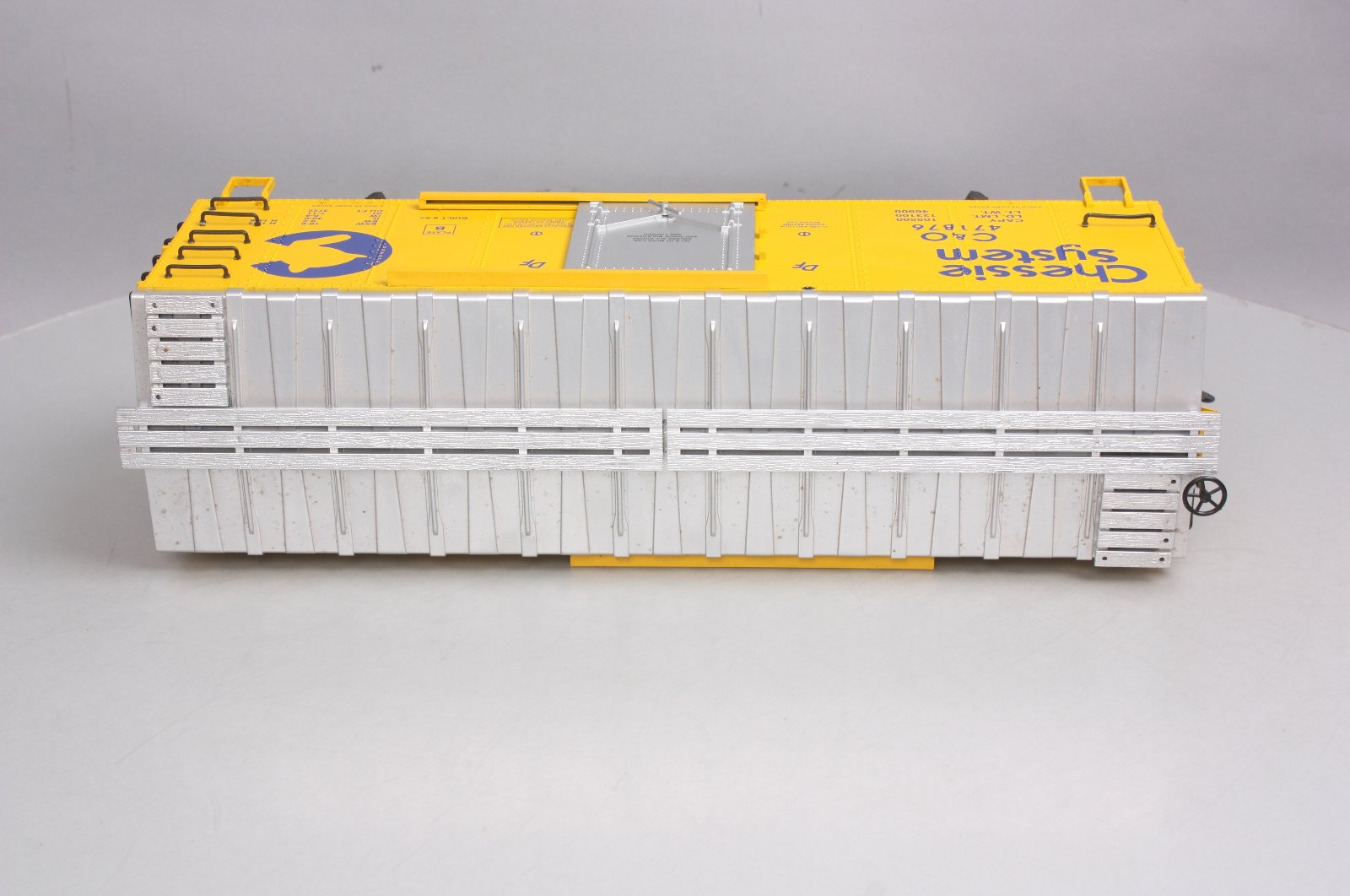 USA Trains 19044A G Chessie Steel Boxcar
