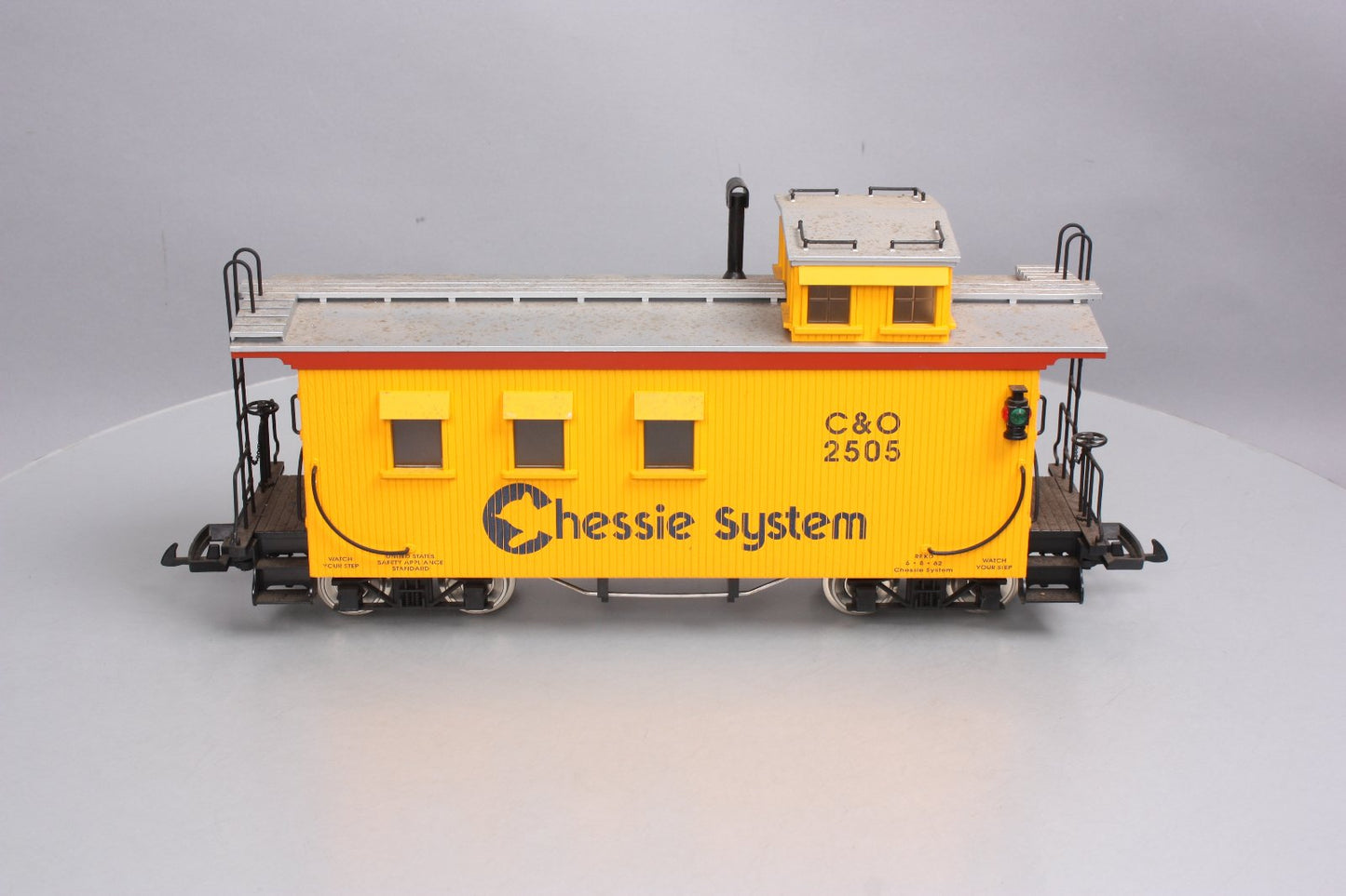 USA Trains R12009 G Chessie Wood Side Caboose #2505 (Metal Wheels)