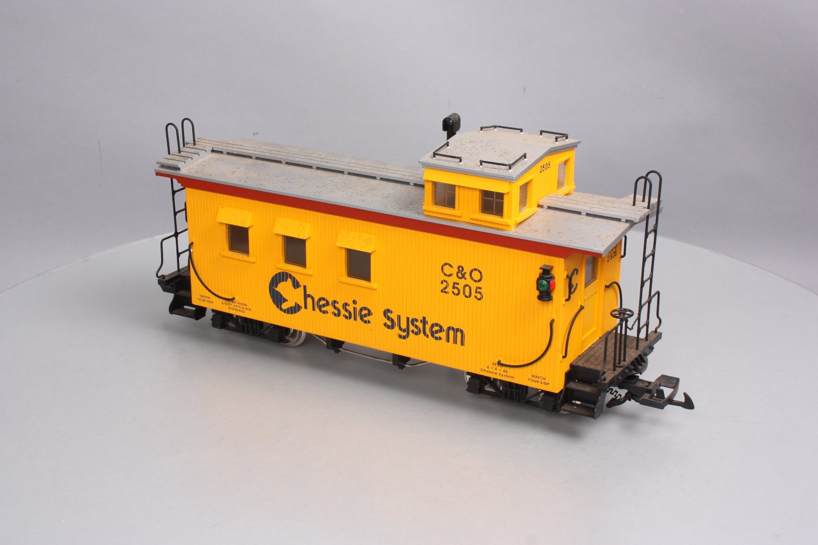 USA Trains R12009 G Chessie Wood Side Caboose #2505 (Metal Wheels)
