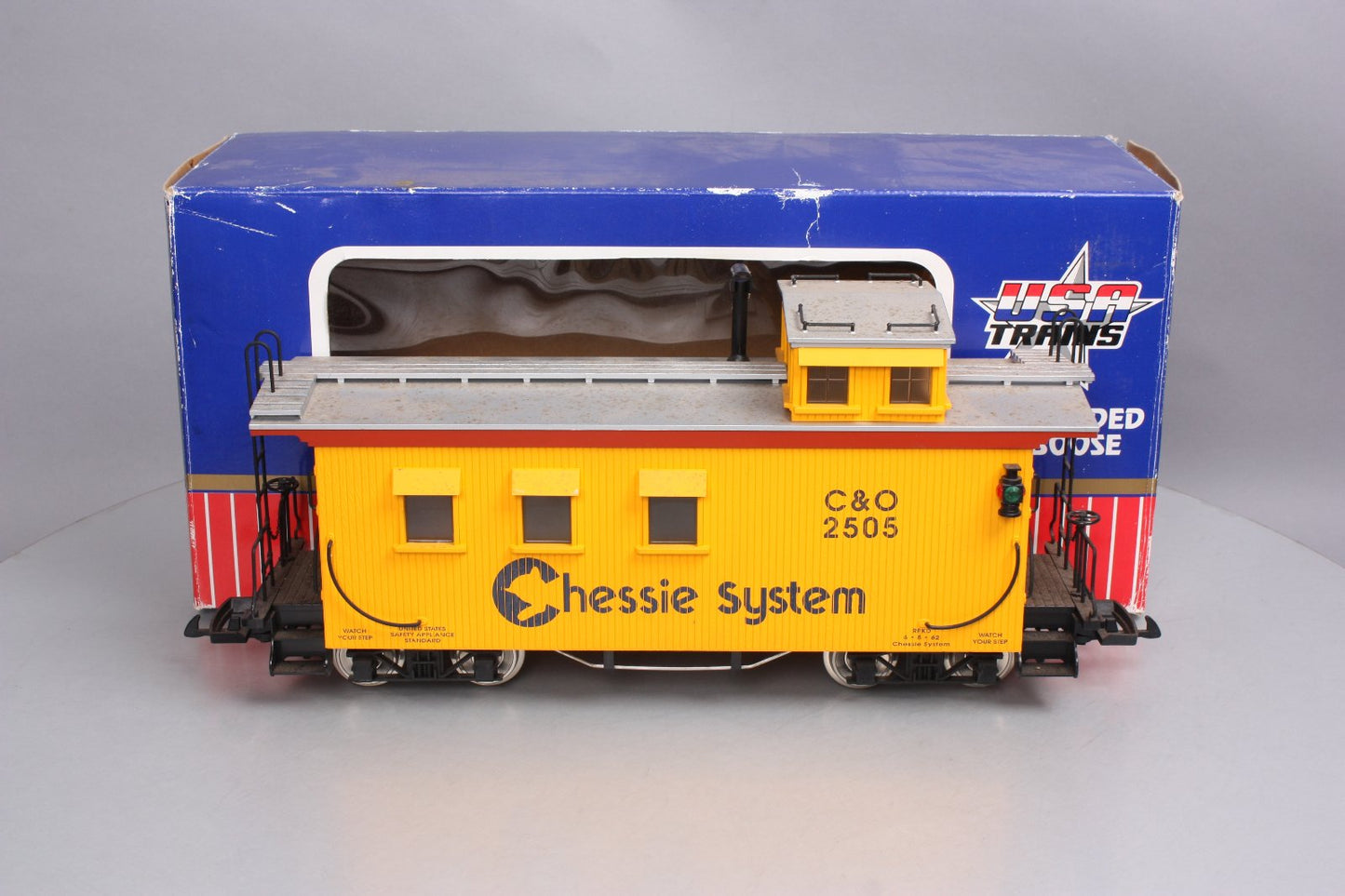 USA Trains R12009 G Chessie Wood Side Caboose #2505 (Metal Wheels)