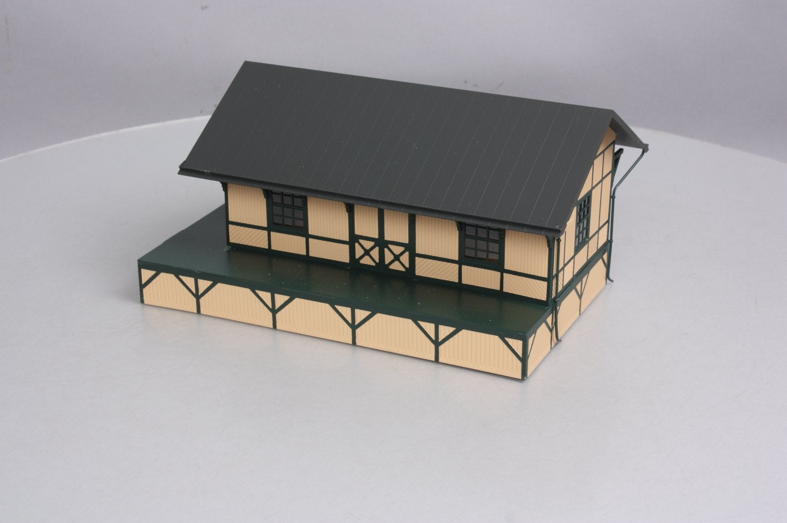 Weaver G1956A Brass PRR's Devon Baggage Room