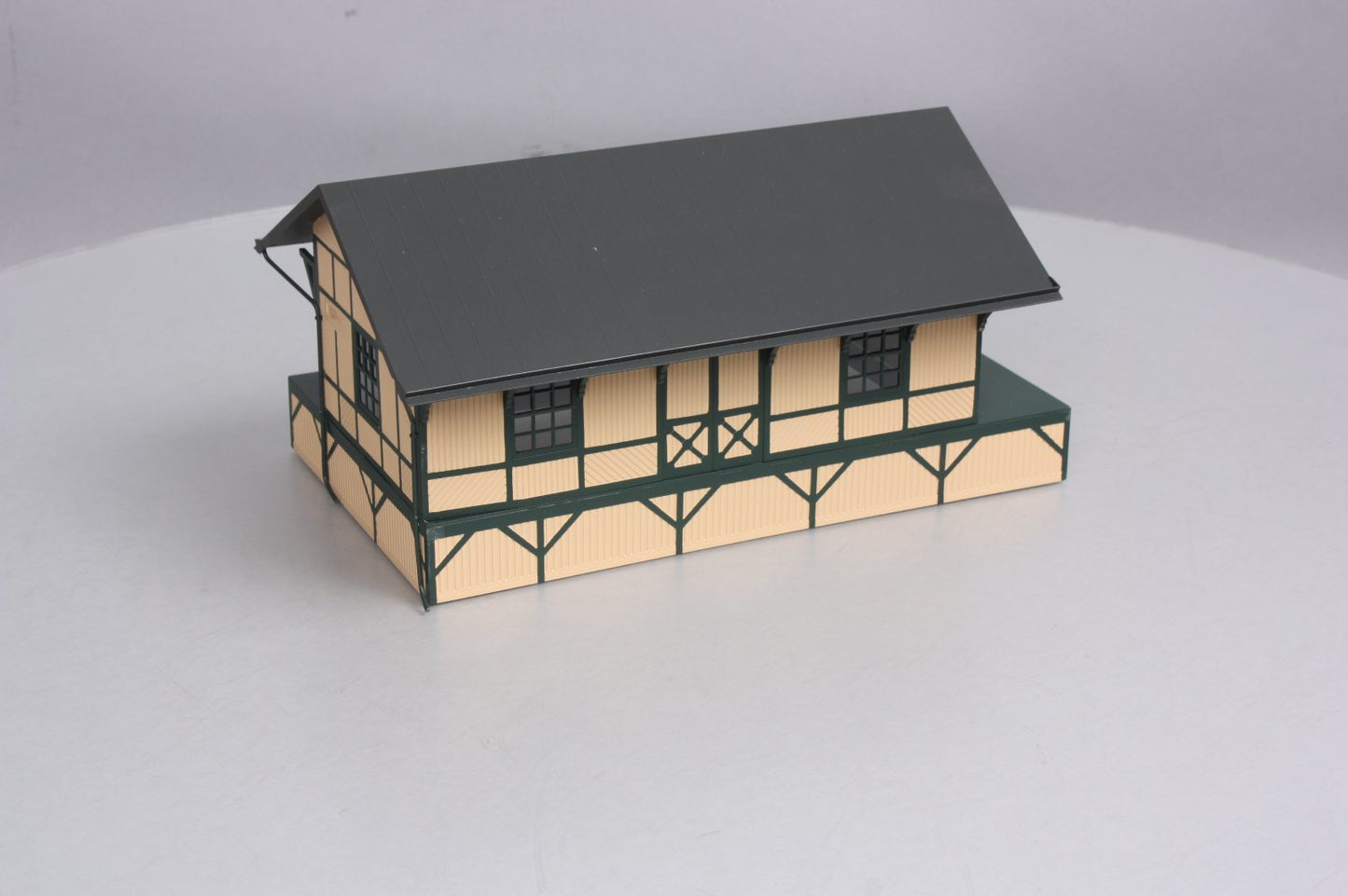 Weaver G1956A Brass PRR's Devon Baggage Room