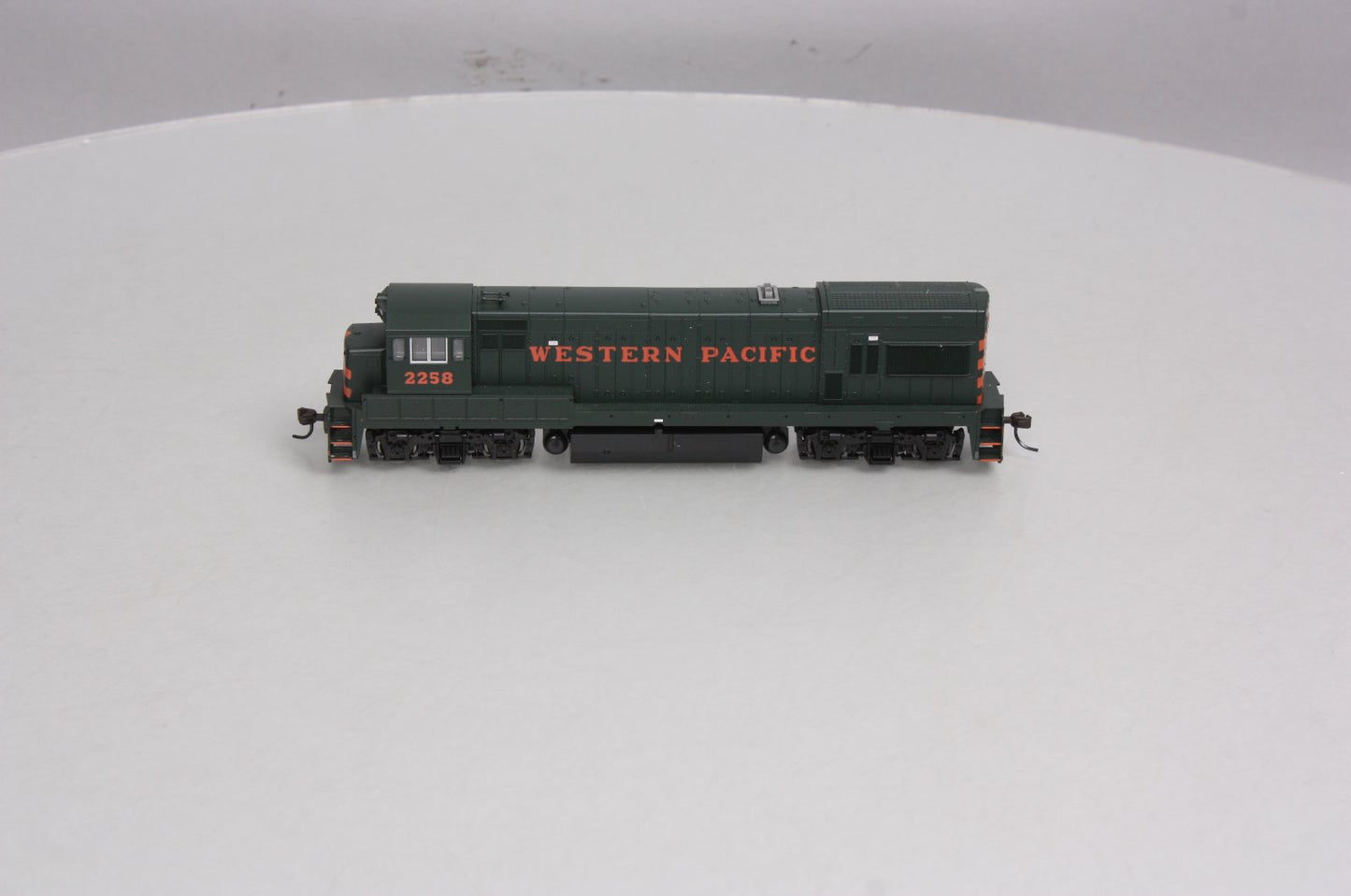 Atlas 8679 Western Pacific Road GE U23B Diesel Locomotive #2258