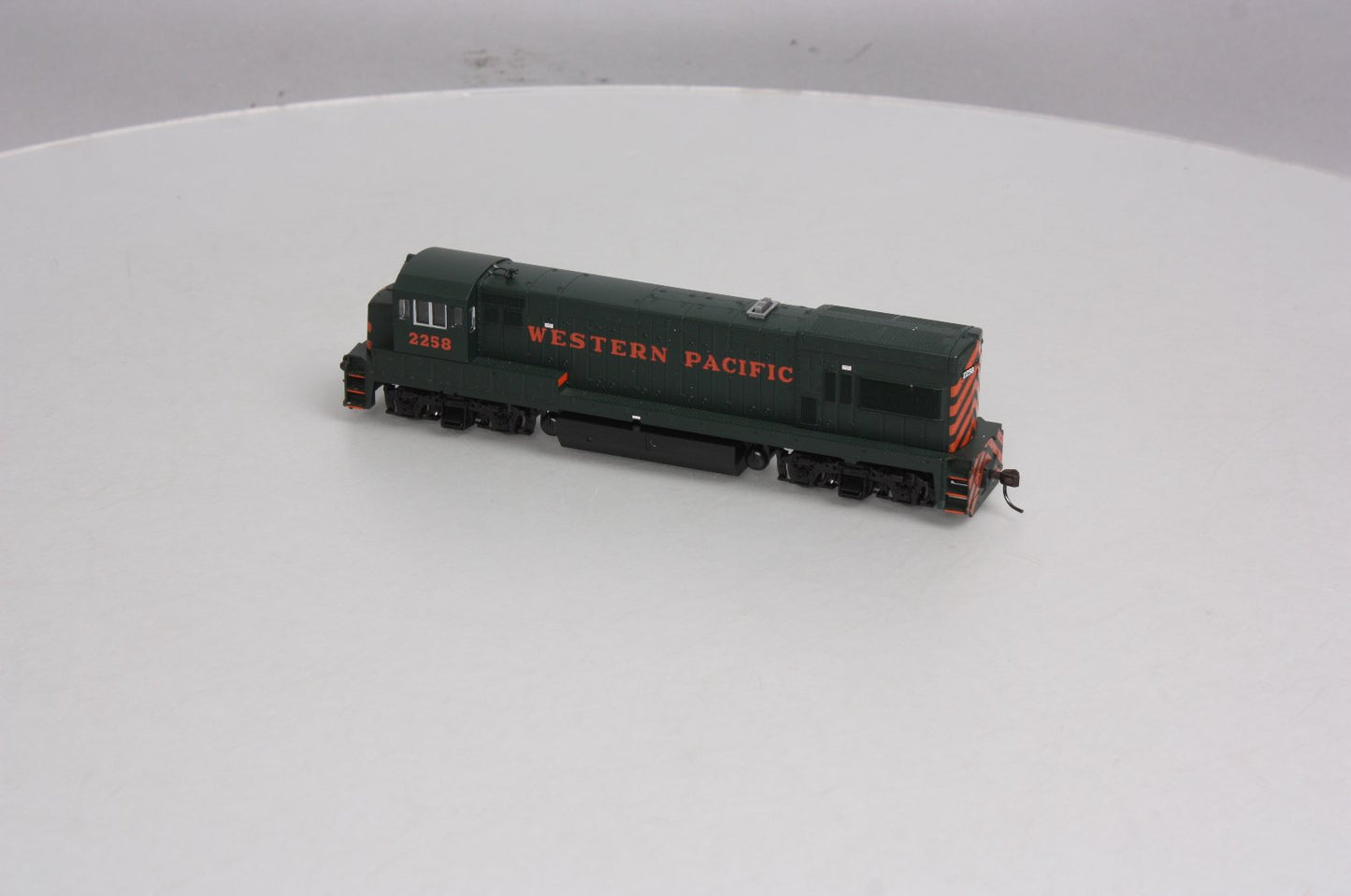 Atlas 8679 Western Pacific Road GE U23B Diesel Locomotive #2258