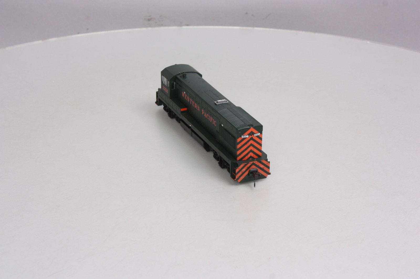 Atlas 8679 Western Pacific Road GE U23B Diesel Locomotive #2258