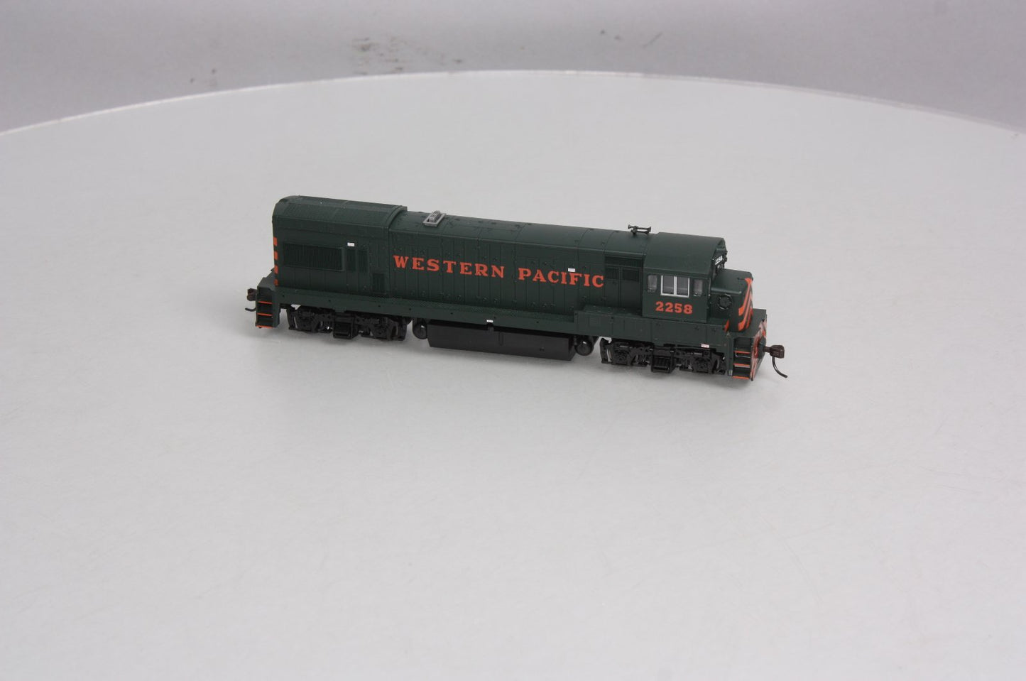 Atlas 8679 Western Pacific Road GE U23B Diesel Locomotive #2258