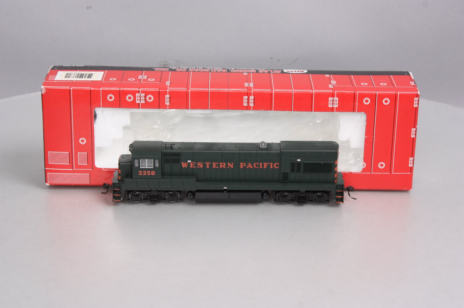 Atlas 8679 Western Pacific Road GE U23B Diesel Locomotive #2258