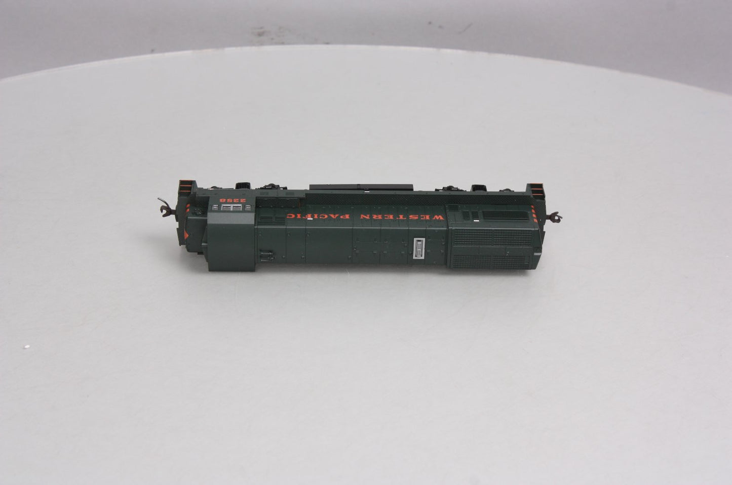 Atlas 8679 Western Pacific Road GE U23B Diesel Locomotive #2258