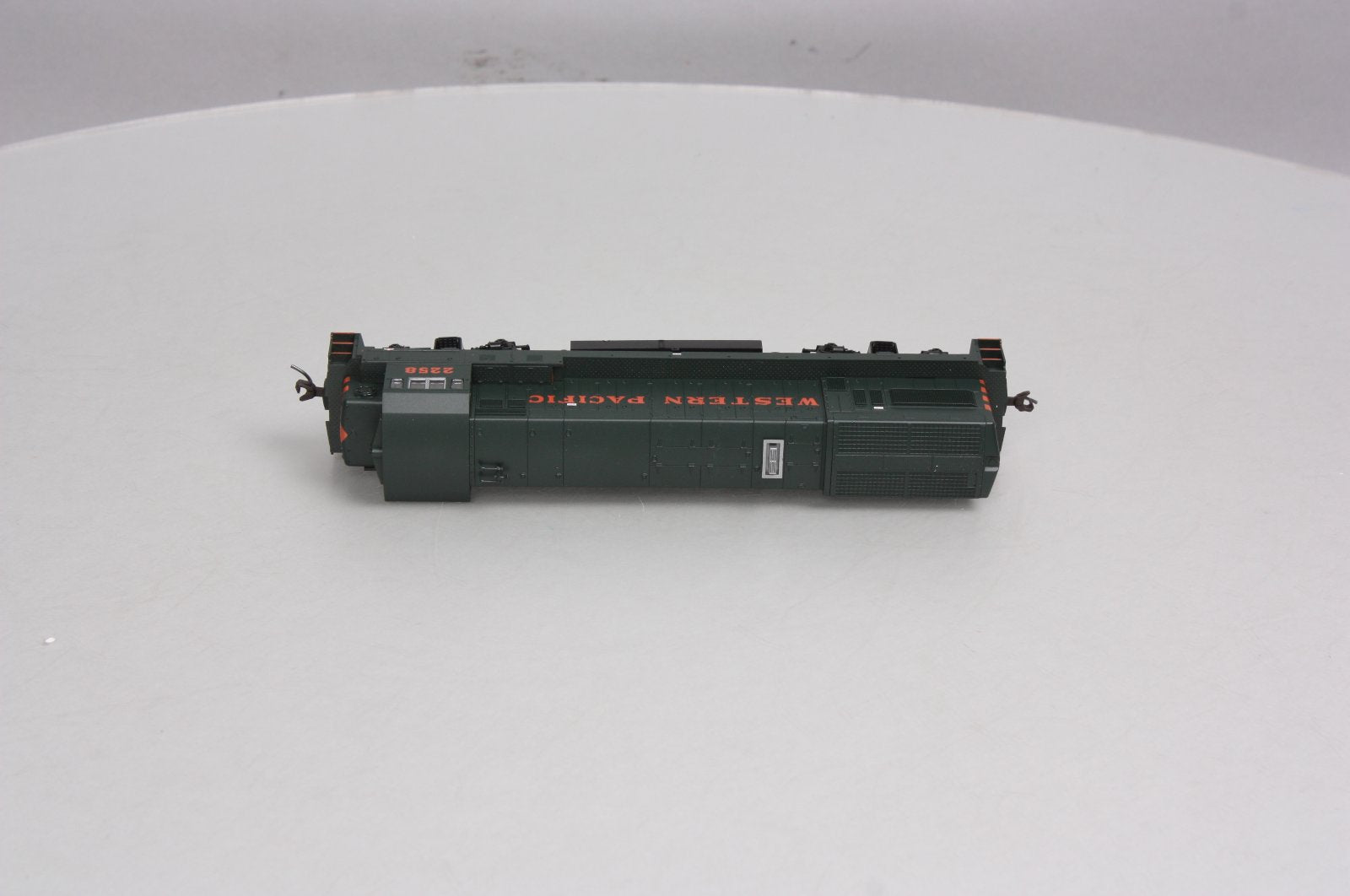 Atlas 8679 Western Pacific Road GE U23B Diesel Locomotive #2258