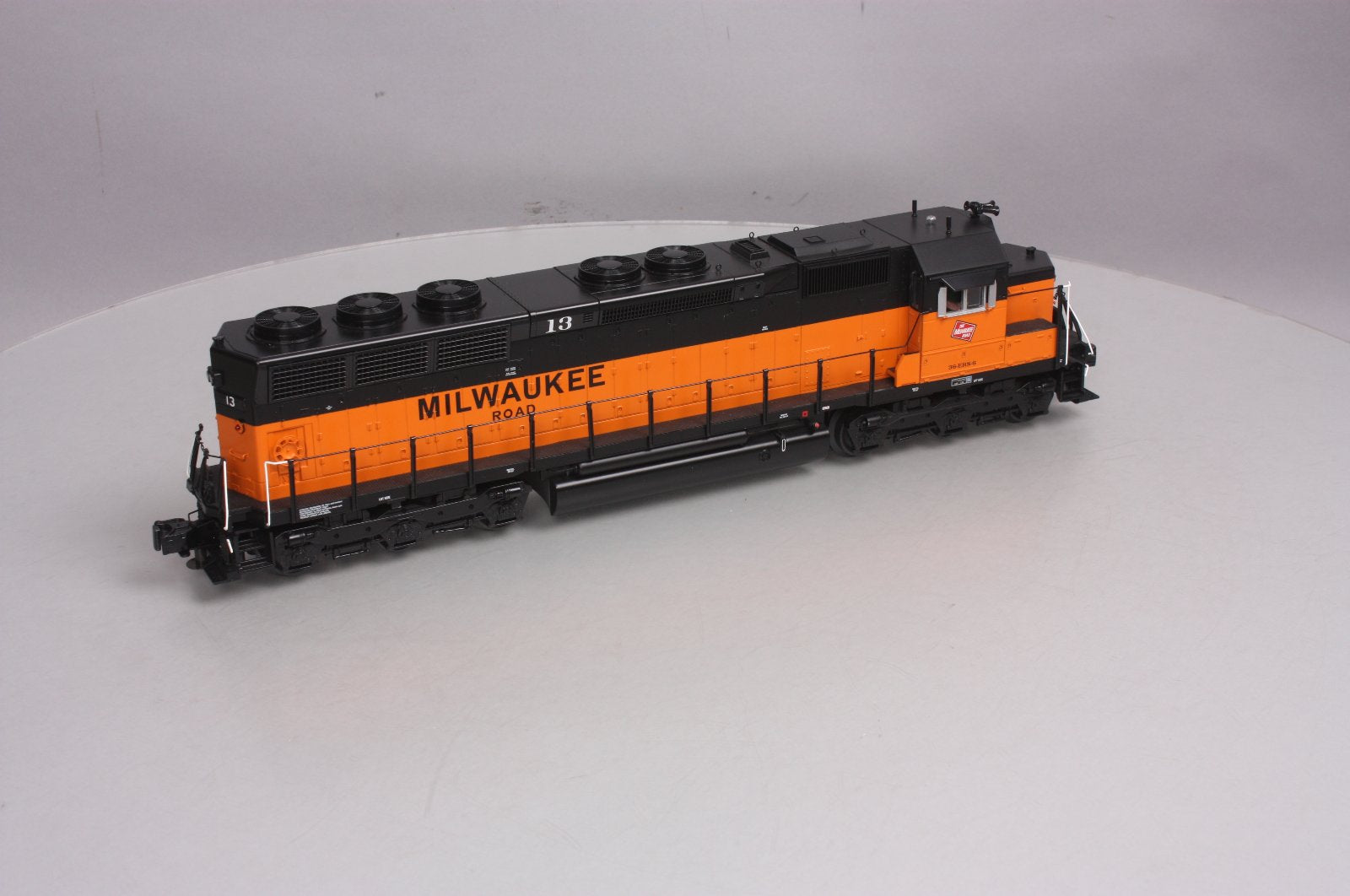 MTH 20-2912-3 Milwaukee Road SD45 Low Hood Non-Powered Diesel Engine #13