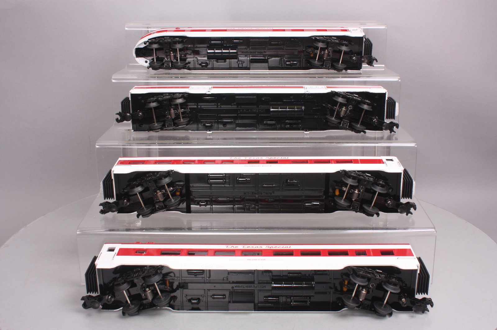 MTH 30-67654 O Texas Special 60' Streamlined Passenger Car Set (Set of 4)