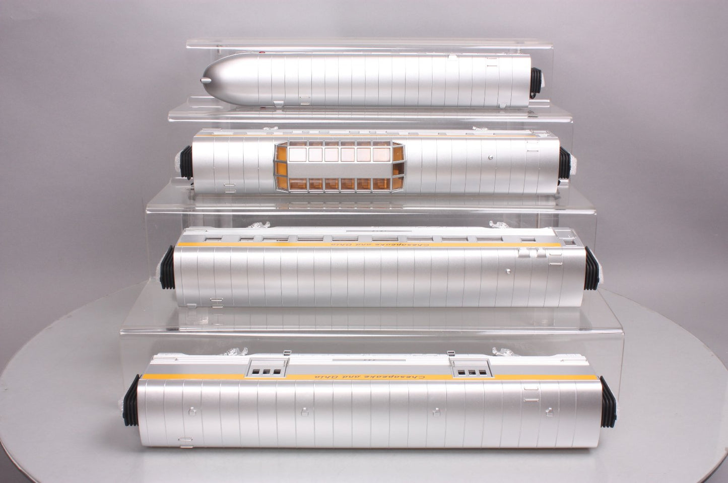 MTH 30-67863 O Chesapeake & Ohio 60' Streamlined Passenger Car Set (Set of 4)