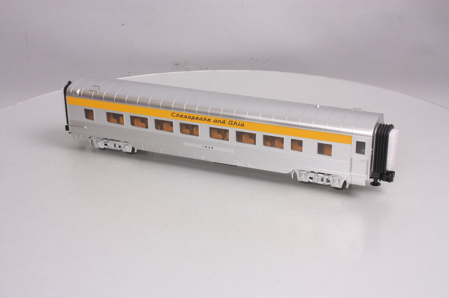 MTH 30-67865 O Gauge C&O 60' Streamlined Fluted-Side ABS Coach Car #1634
