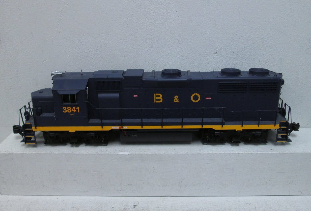 USA Trains 22220 G Baltimore & Ohio GP38-2 Powered Diesel Locomotive #3841