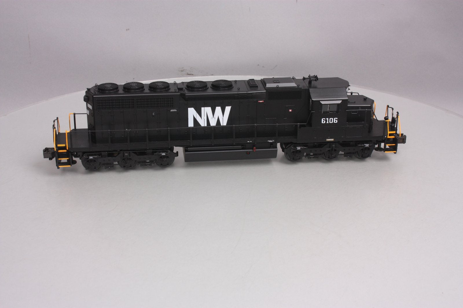 Lionel 6-34775 O Gauge Norfolk & Western SD40-2 Non-Powered Diesel Engine #6106