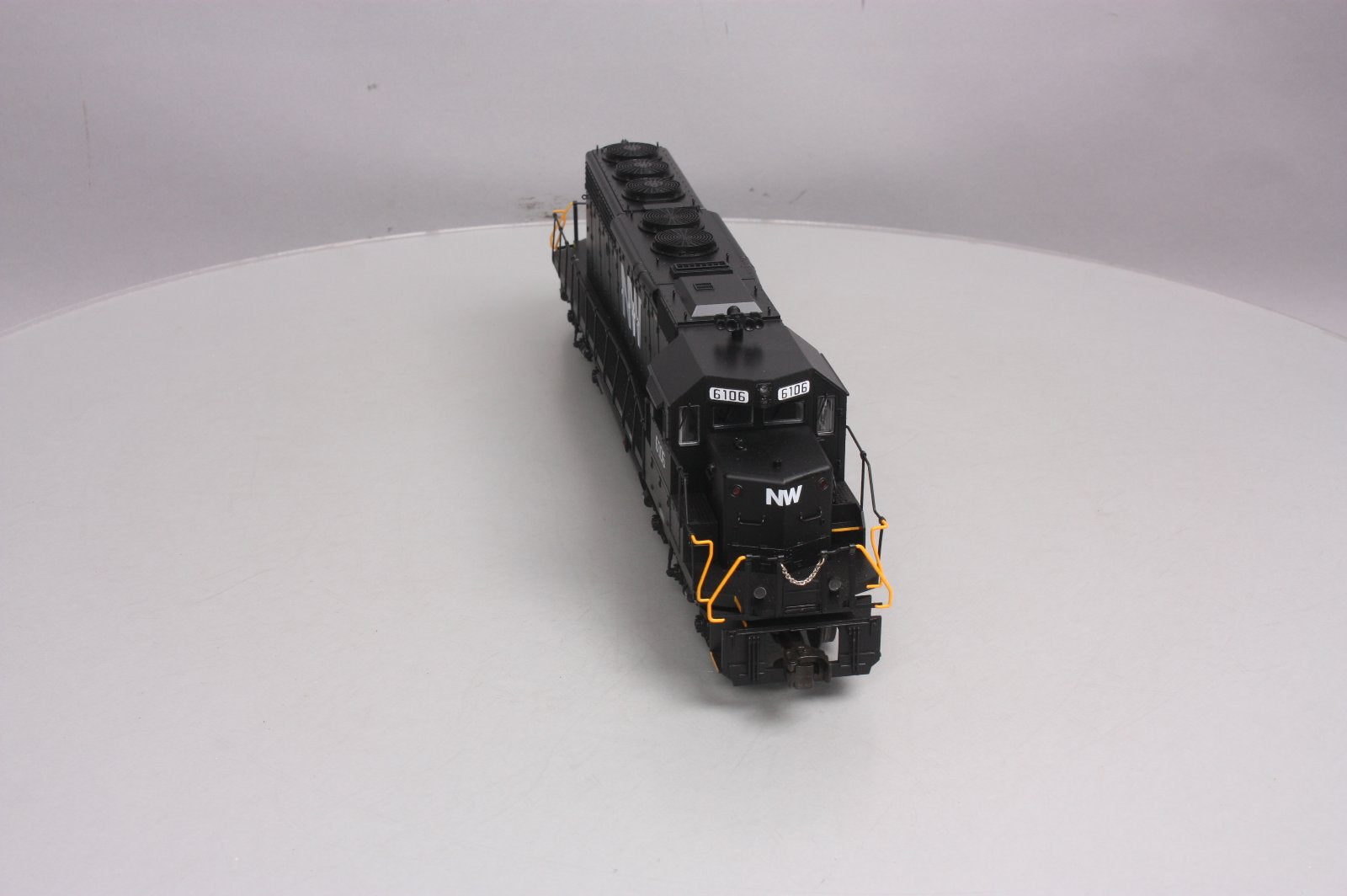 Lionel 6-34775 O Gauge Norfolk & Western SD40-2 Non-Powered Diesel Engine #6106