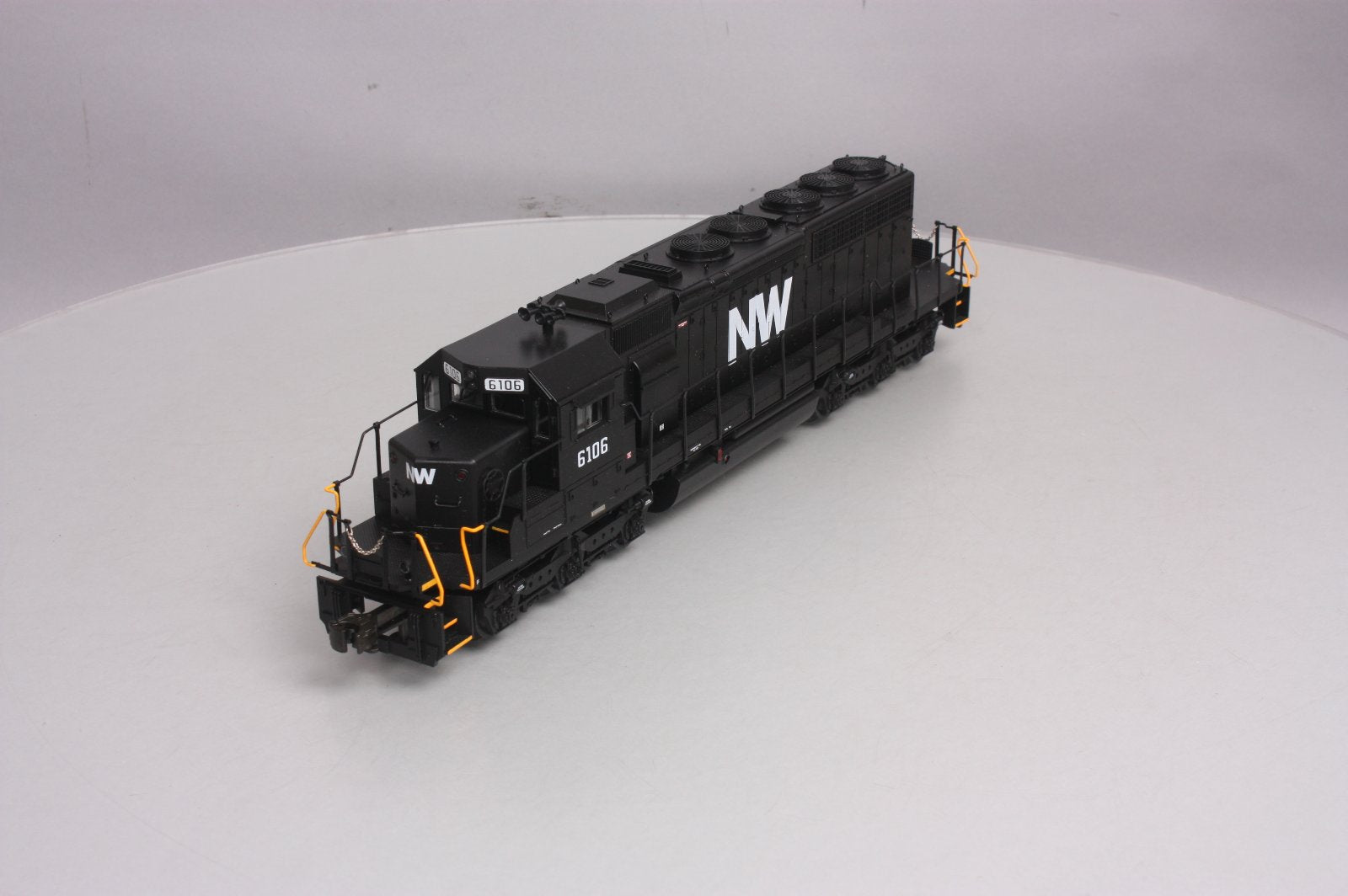 Lionel 6-34775 O Gauge Norfolk & Western SD40-2 Non-Powered Diesel Engine #6106