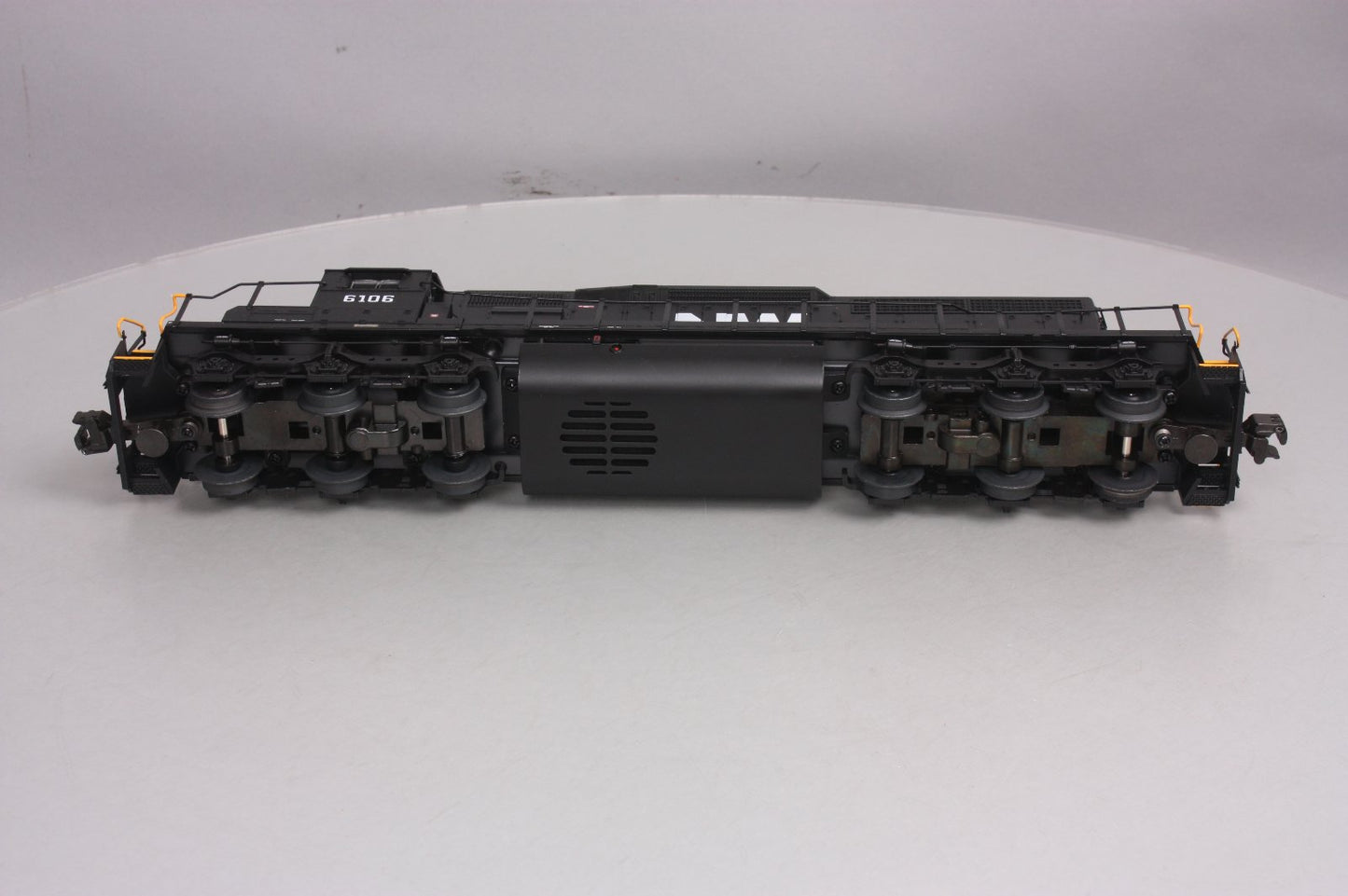 Lionel 6-34775 O Gauge Norfolk & Western SD40-2 Non-Powered Diesel Engine #6106