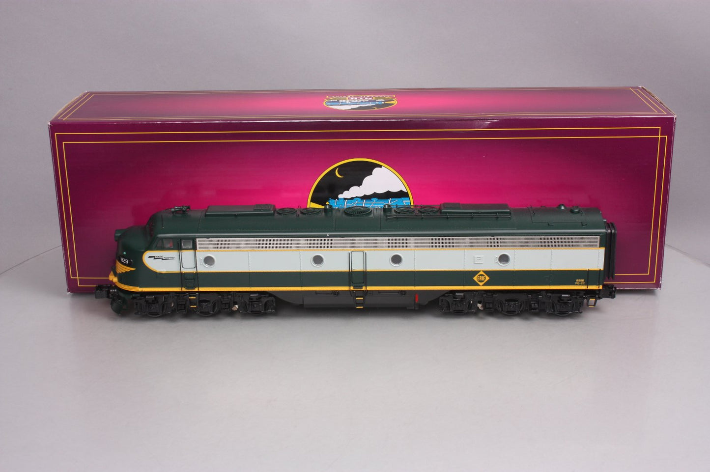 MTH 20-20616-1 Erie E-8 A Unit Diesel Engine w/P-S 3.0 #829 (Hi-Rail)