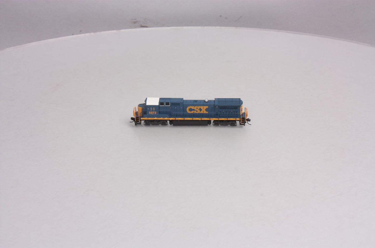 Atlas 40000478 N Scale CSX Dash8-40B Diesel Locomotive #5972
