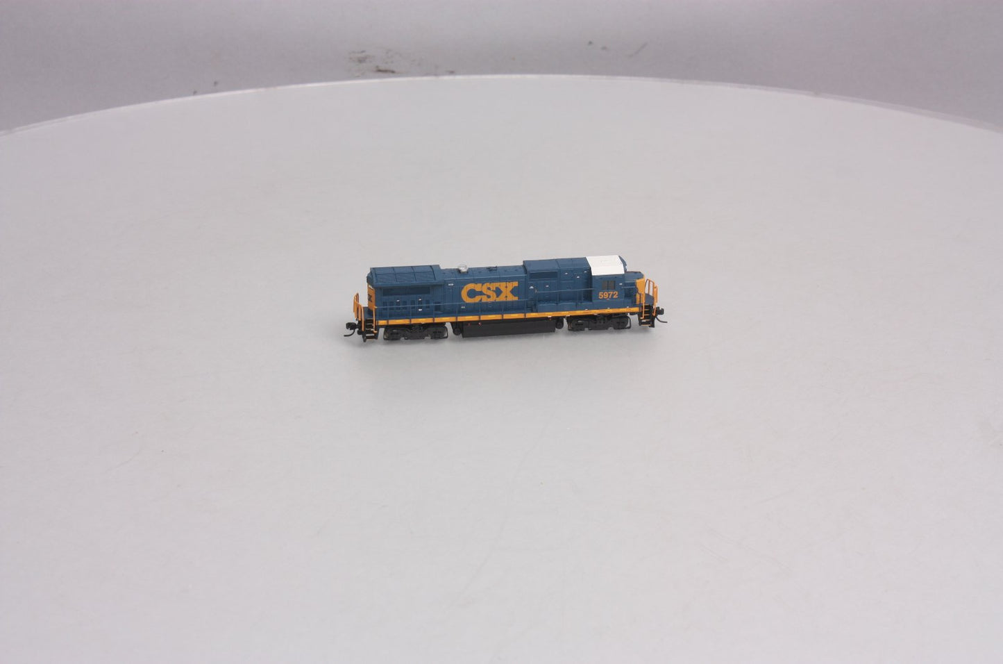 Atlas 40000478 N Scale CSX Dash8-40B Diesel Locomotive #5972