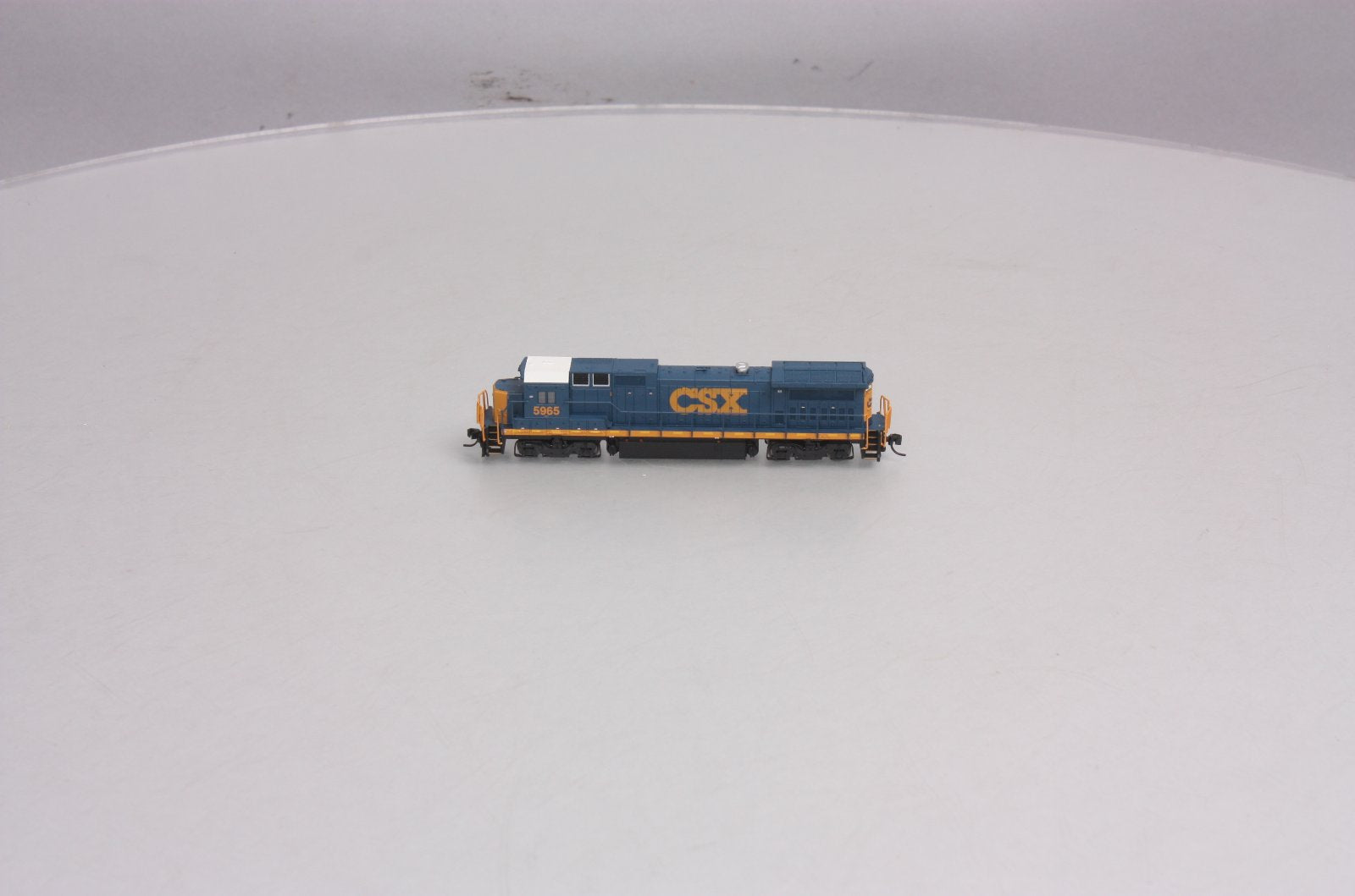 Atlas 40000476 N Scale CSX Dash8-40B Diesel Locomotive #5965