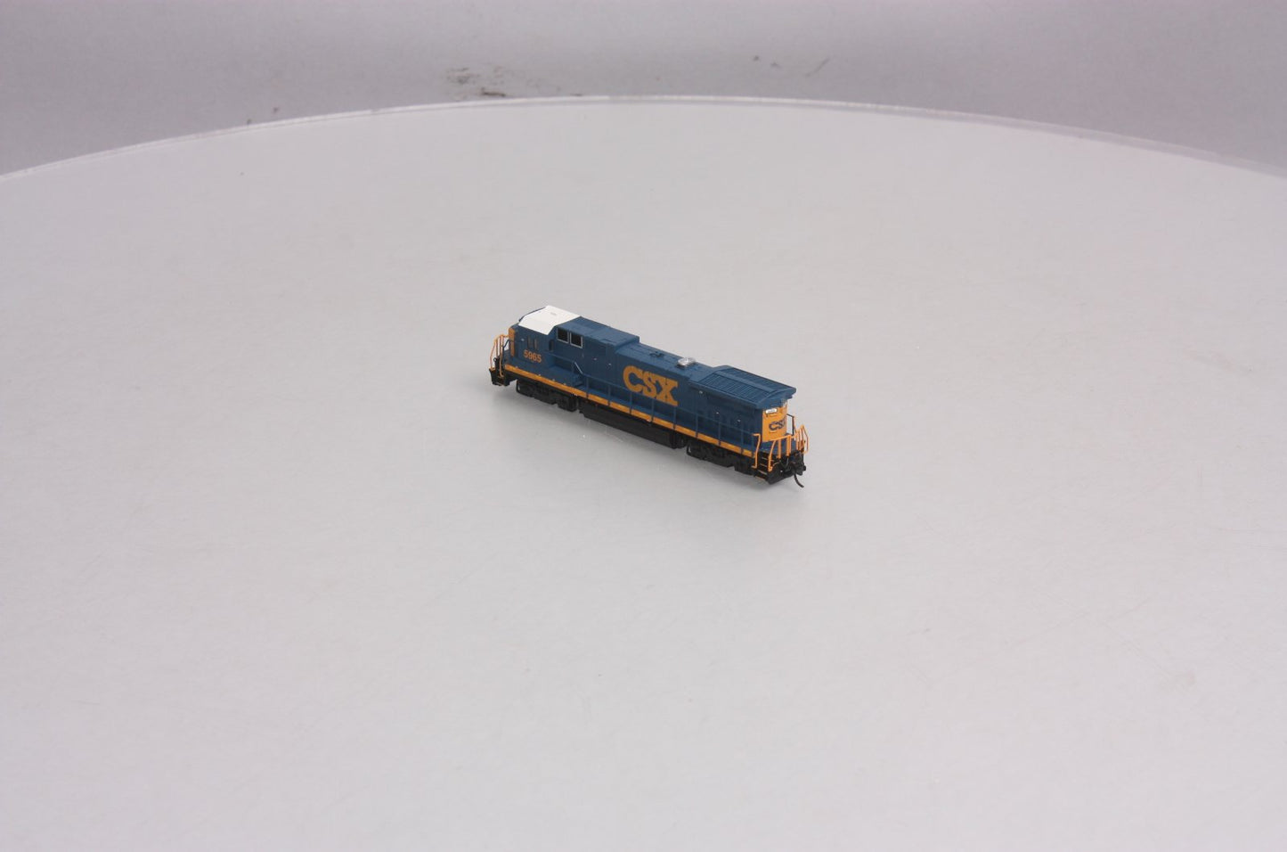 Atlas 40000476 N Scale CSX Dash8-40B Diesel Locomotive #5965