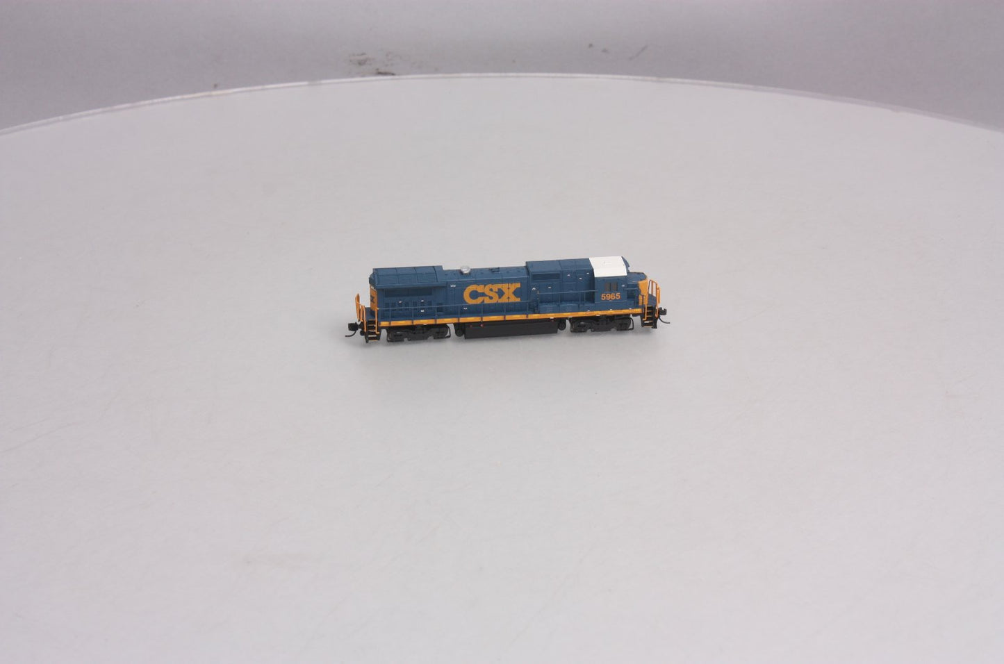 Atlas 40000476 N Scale CSX Dash8-40B Diesel Locomotive #5965