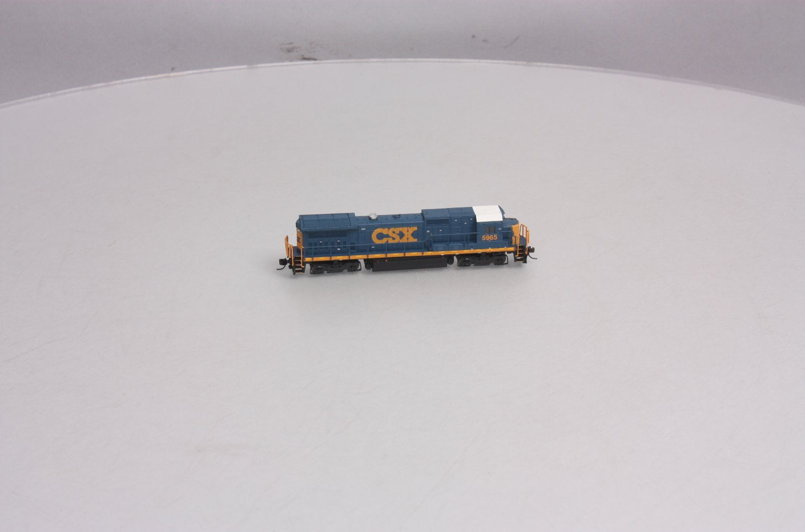 Atlas 40000476 N Scale CSX Dash8-40B Diesel Locomotive #5965