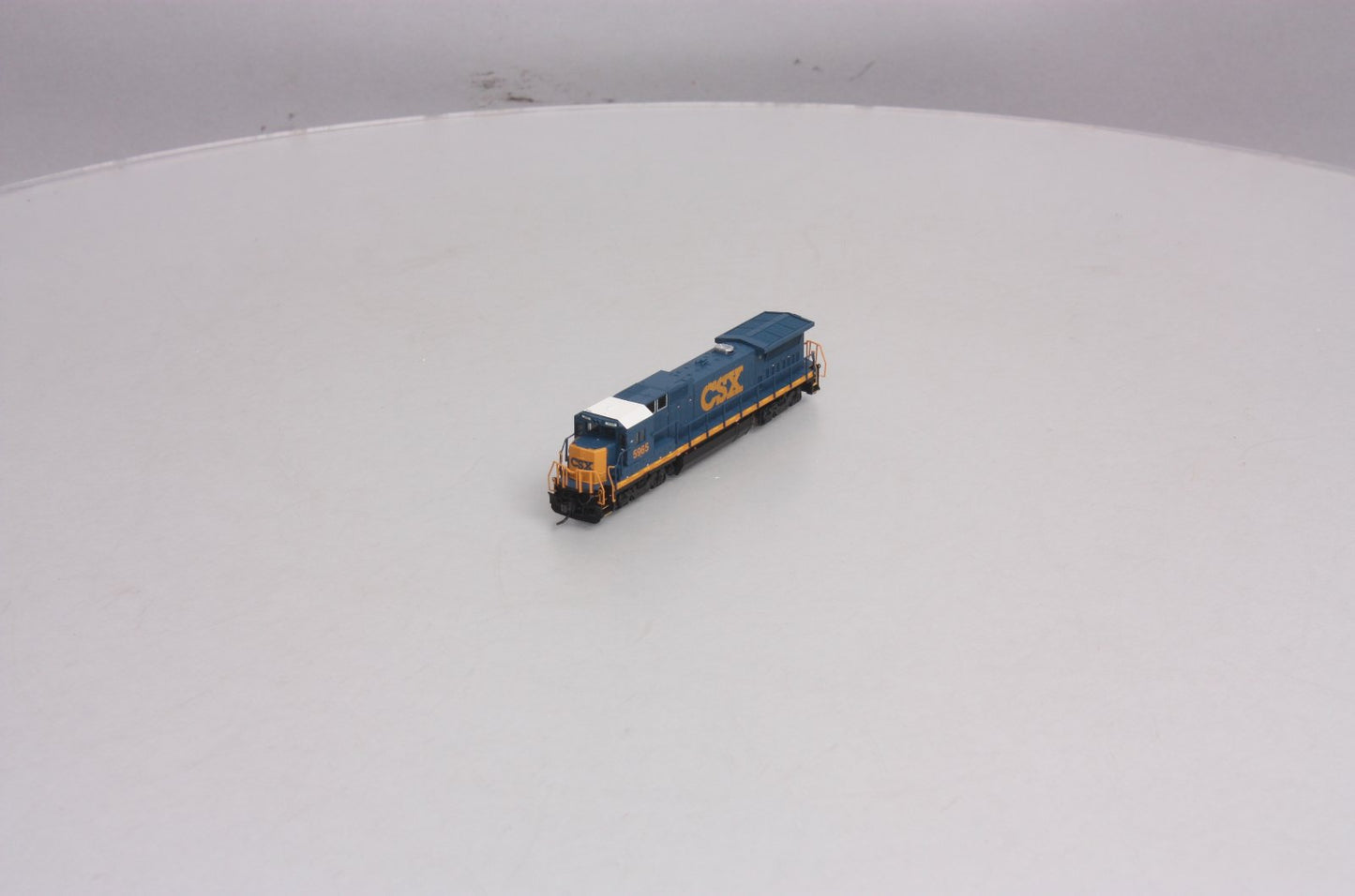Atlas 40000476 N Scale CSX Dash8-40B Diesel Locomotive #5965
