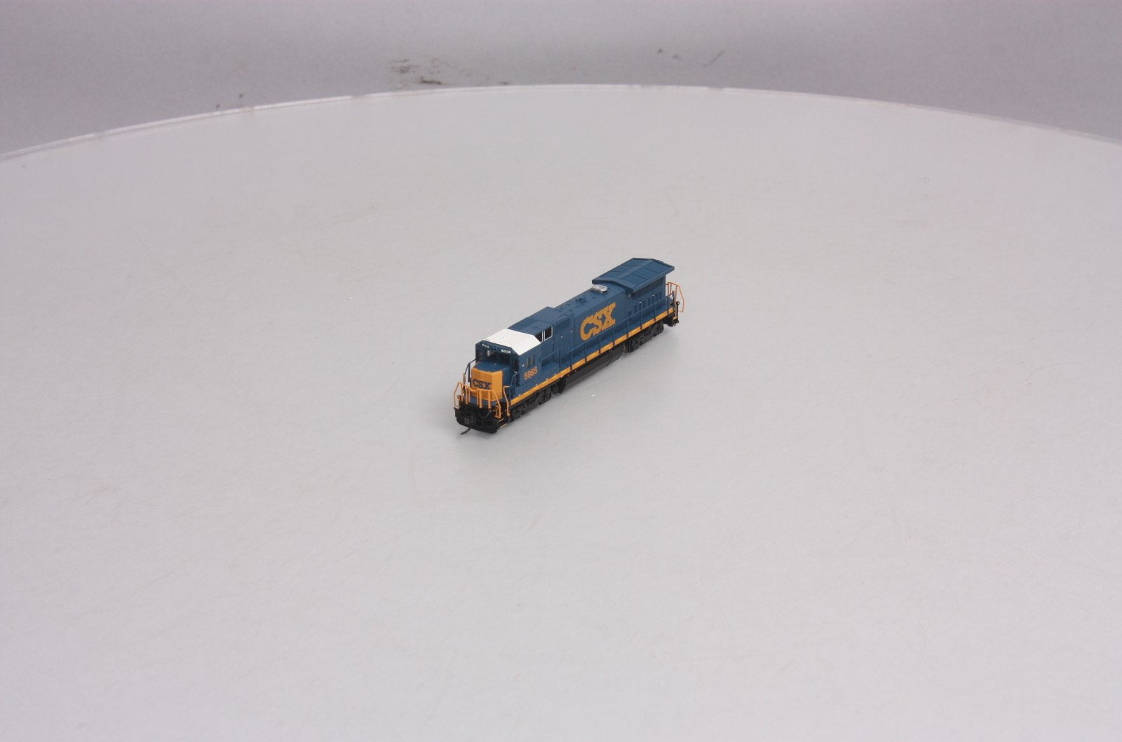 Atlas 40000476 N Scale CSX Dash8-40B Diesel Locomotive #5965
