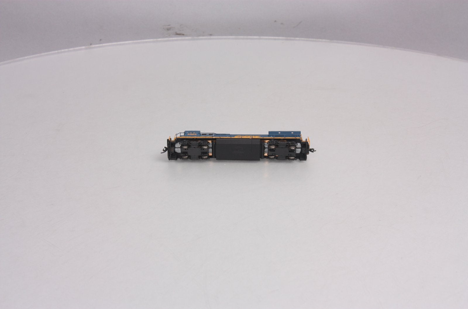Atlas 40000476 N Scale CSX Dash8-40B Diesel Locomotive #5965