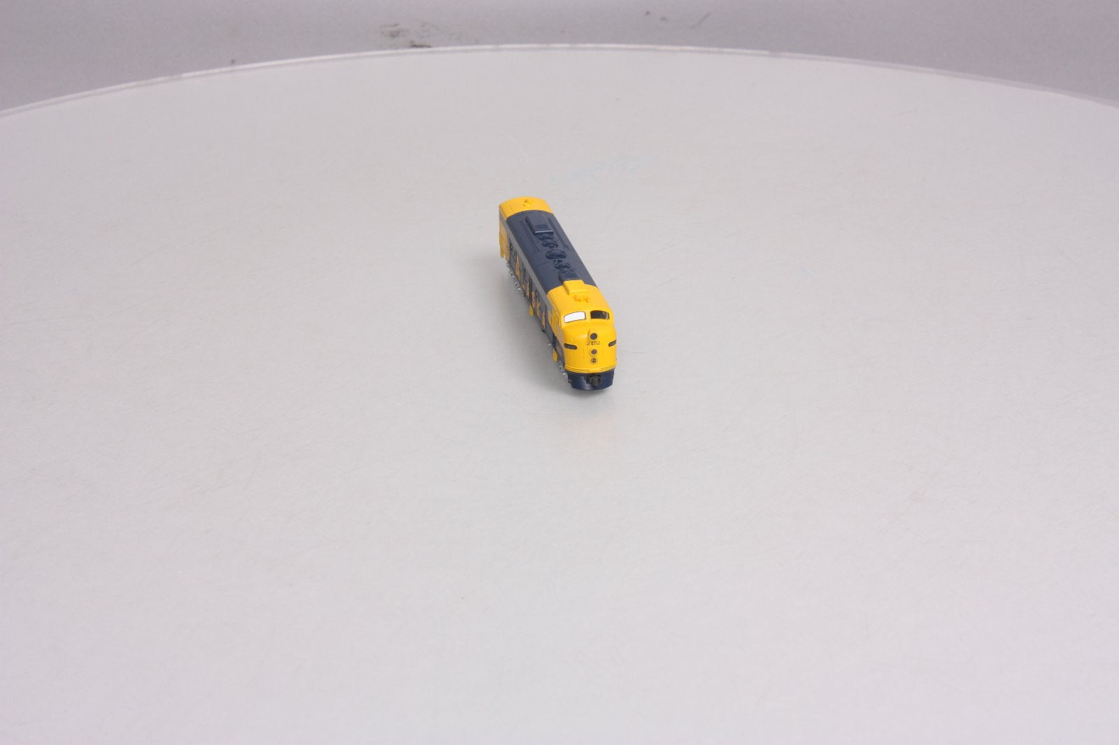 Kato 176-5321 N Scale Alaska Railroad EMD E8A Diesel Locomotive #2402