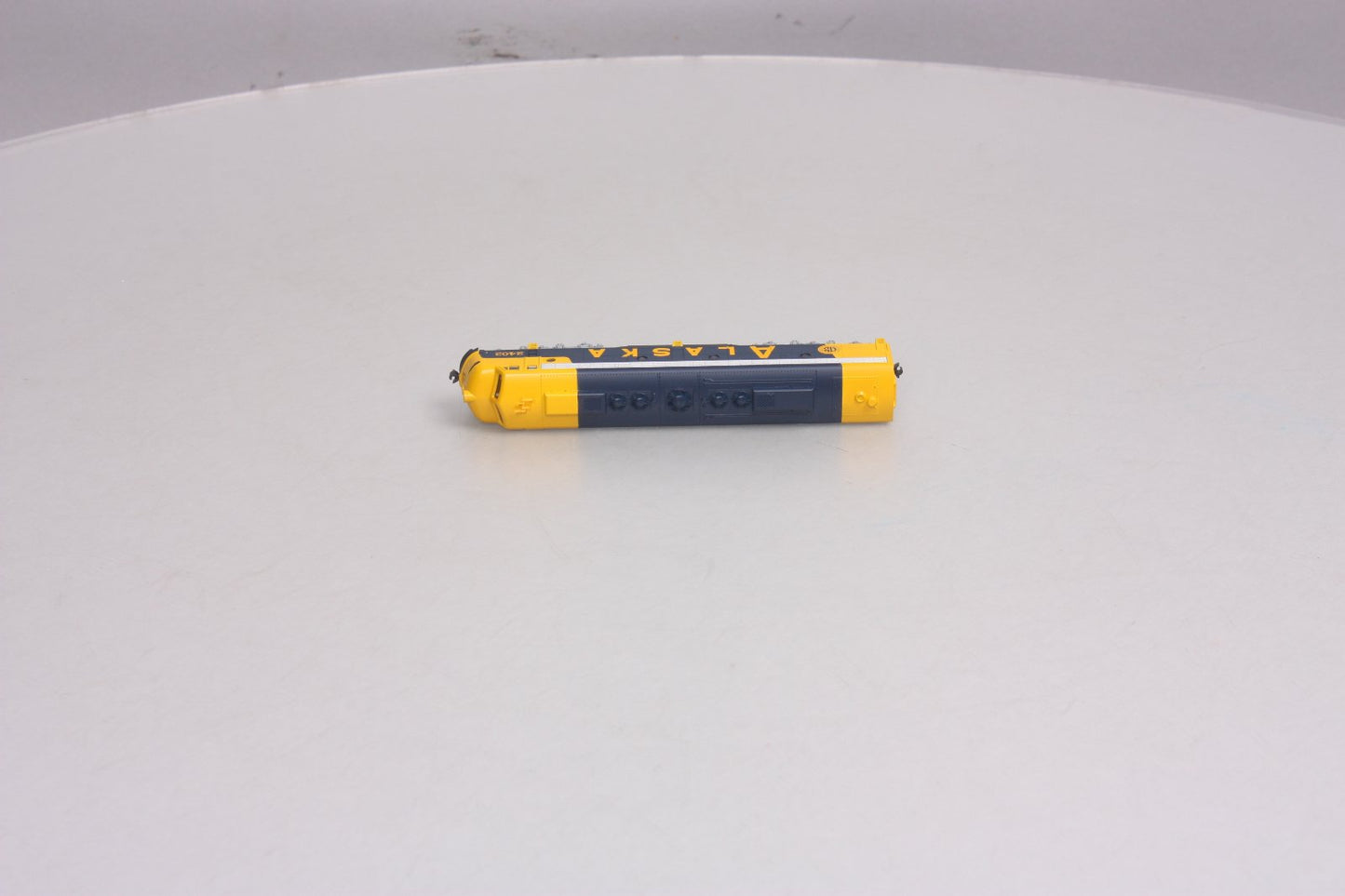 Kato 176-5321 N Scale Alaska Railroad EMD E8A Diesel Locomotive #2402