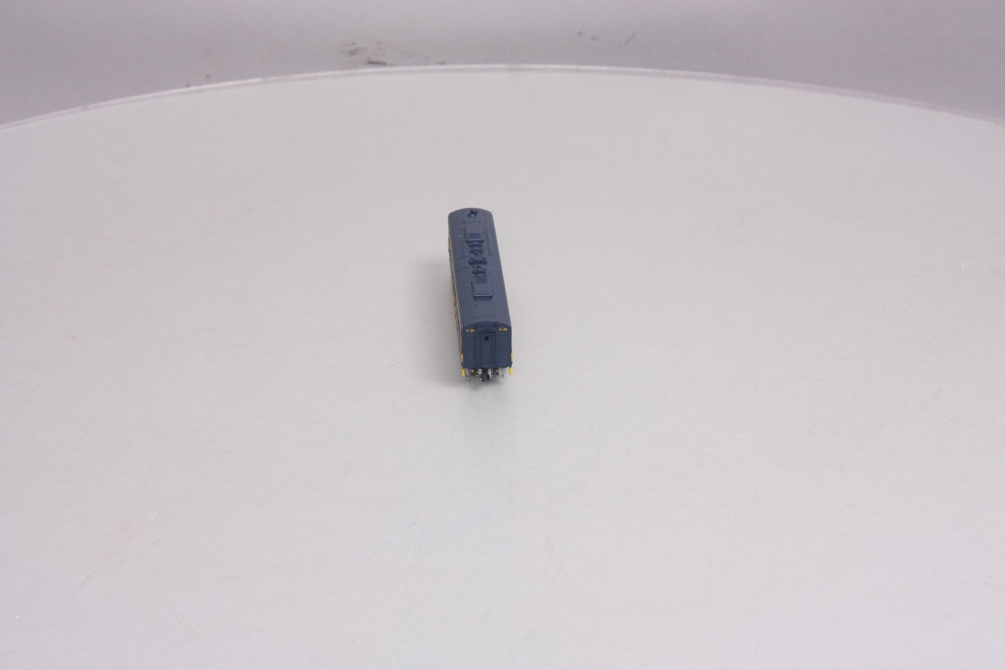 Kato 176-5322 N Scale ALASKA RR EMD E8B B Unit #P-30 (Powered)