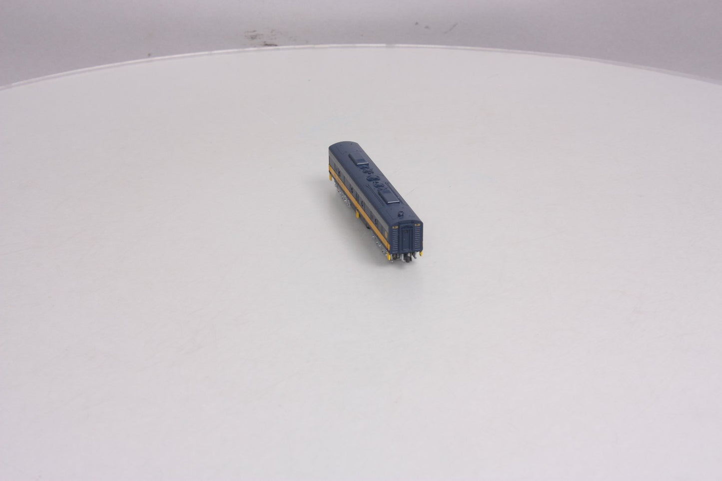 Kato 176-5322 N Scale ALASKA RR EMD E8B B Unit #P-30 (Powered)